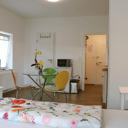 Helles Apartment Fuer 1-2 Pers. Mit Parkplatz Und Wifi Kraiburg am Inn Екстериор снимка