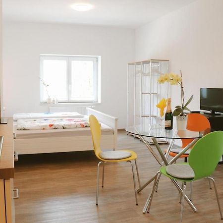 Helles Apartment Fuer 1-2 Pers. Mit Parkplatz Und Wifi Kraiburg am Inn Екстериор снимка
