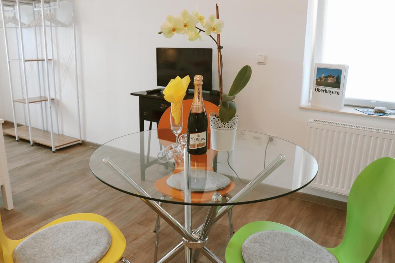 Helles Apartment Fuer 1-2 Pers. Mit Parkplatz Und Wifi Kraiburg am Inn Екстериор снимка
