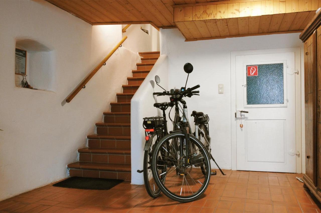 Helles Apartment Fuer 1-2 Pers. Mit Parkplatz Und Wifi Kraiburg am Inn Екстериор снимка