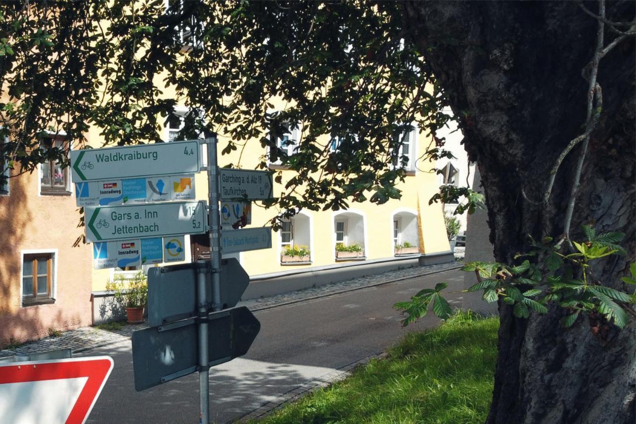 Helles Apartment Fuer 1-2 Pers. Mit Parkplatz Und Wifi Kraiburg am Inn Екстериор снимка