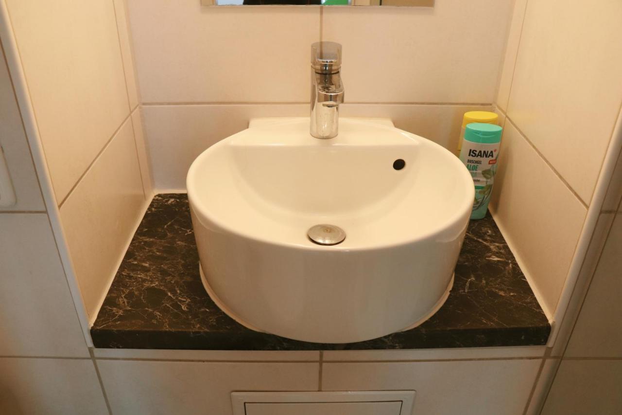 Helles Apartment Fuer 1-2 Pers. Mit Parkplatz Und Wifi Kraiburg am Inn Екстериор снимка