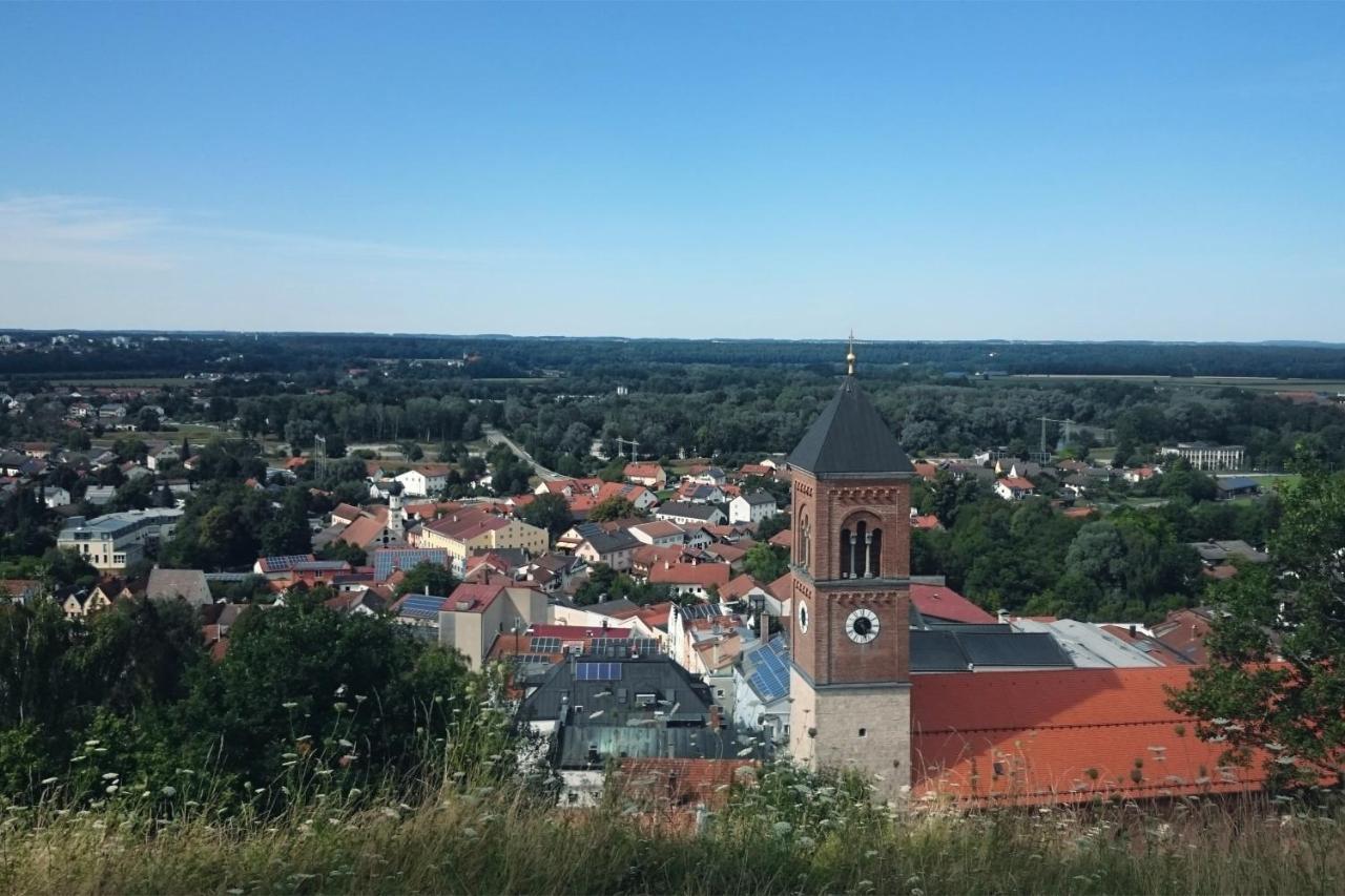 Helles Apartment Fuer 1-2 Pers. Mit Parkplatz Und Wifi Kraiburg am Inn Екстериор снимка
